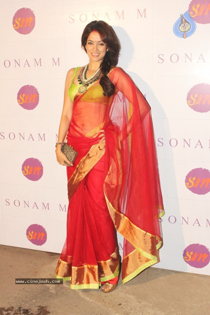 Bolly Celebs at Sonam Modi Spring Summer Collection - 30 / 43 photos