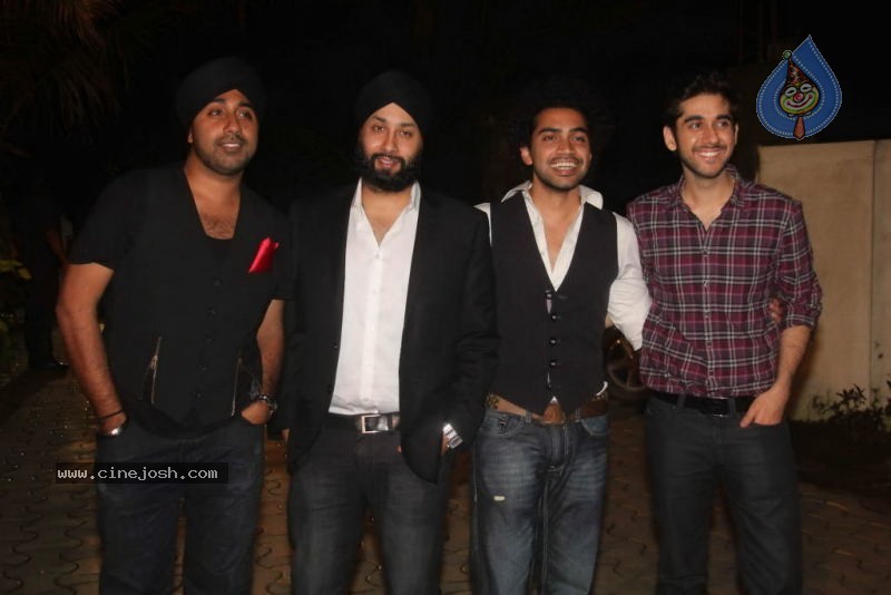 Bolly Celebs at Speedy Singhs Welcome Party - 4 / 32 photos