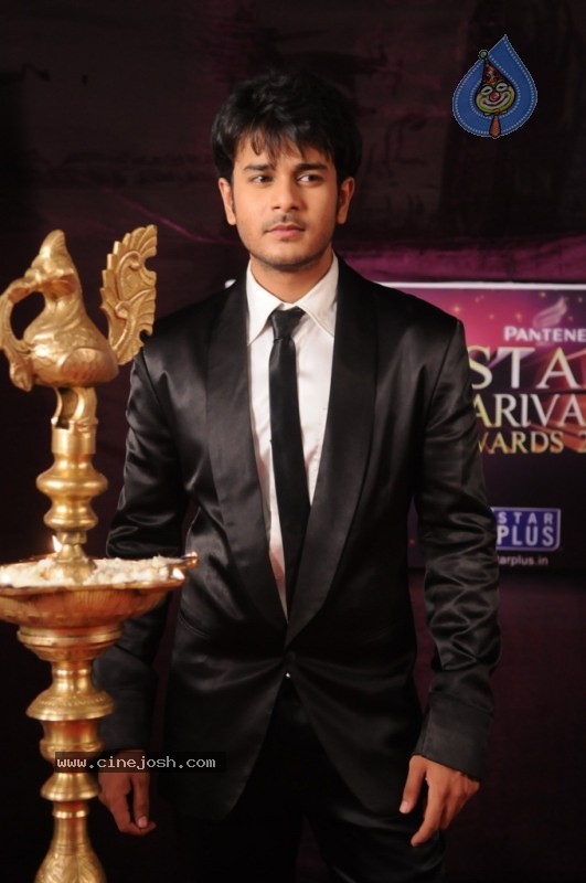 Bolly Celebs at Star Parivaar Awards 2010 - 52 / 52 photos