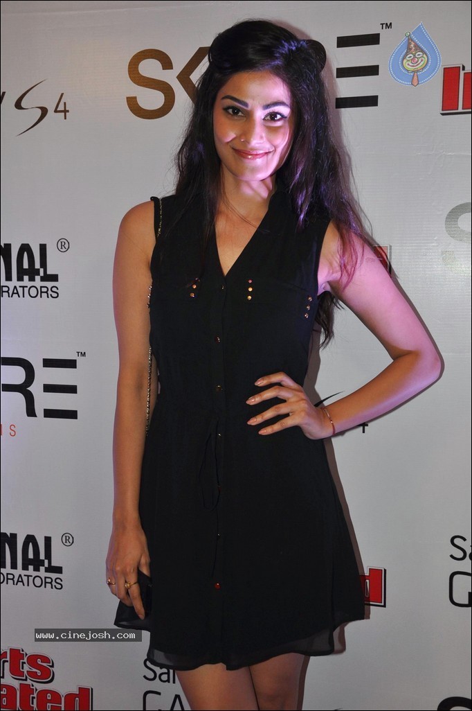 Bolly Celebs at Swimsuit Issue 2013 Event - 78 / 108 photos