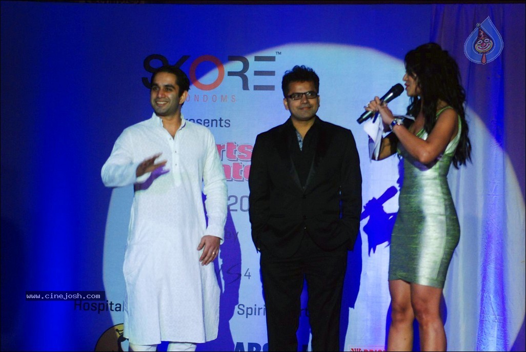 Bolly Celebs at Swimsuit Issue 2013 Event - 108 / 108 photos