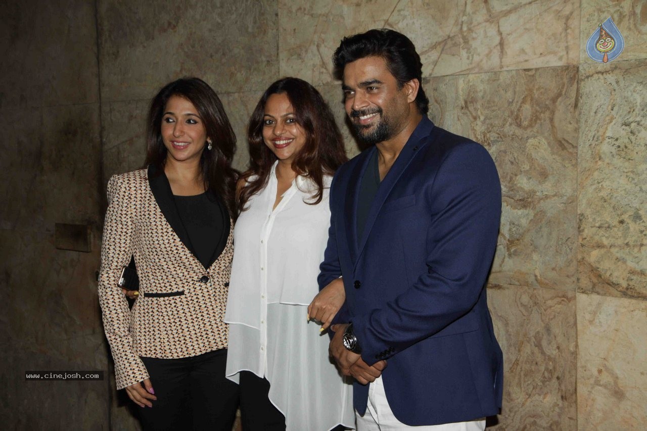 Bolly Celebs at Tanu Weds Manu Returns Special Show - 5 / 55 photos
