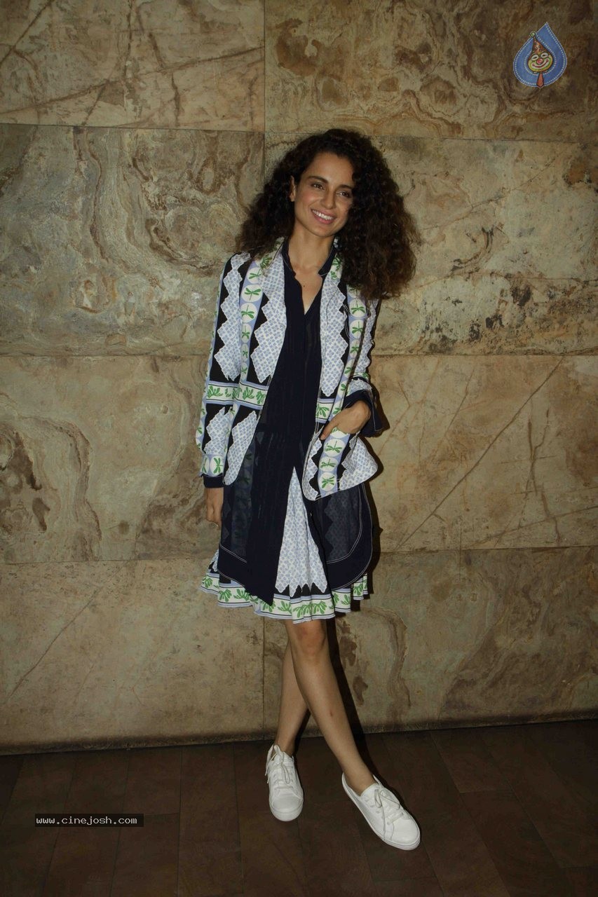 Bolly Celebs at Tanu Weds Manu Returns Special Show - 22 / 55 photos