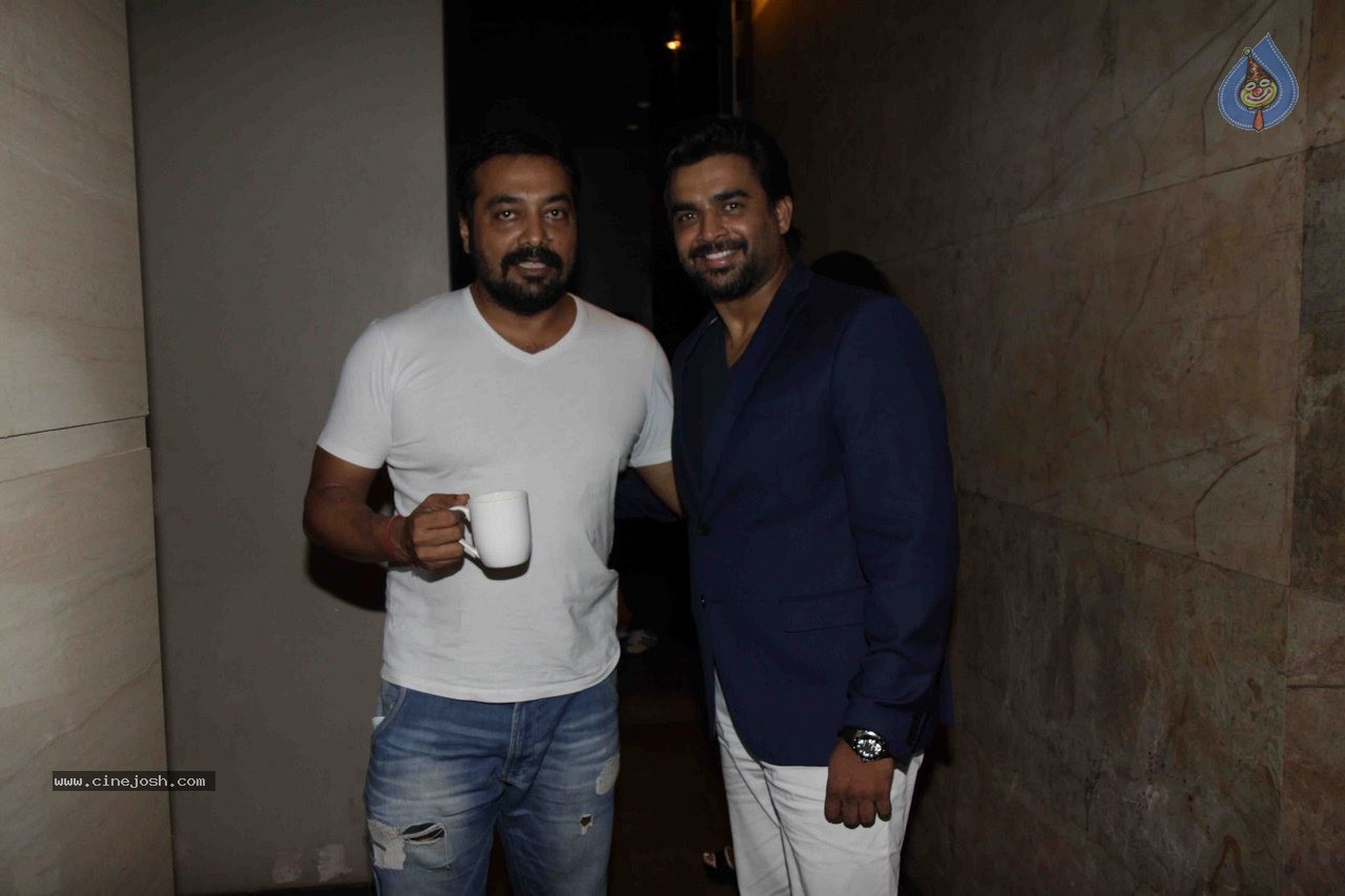 Bolly Celebs at Tanu Weds Manu Returns Special Show - 25 / 55 photos