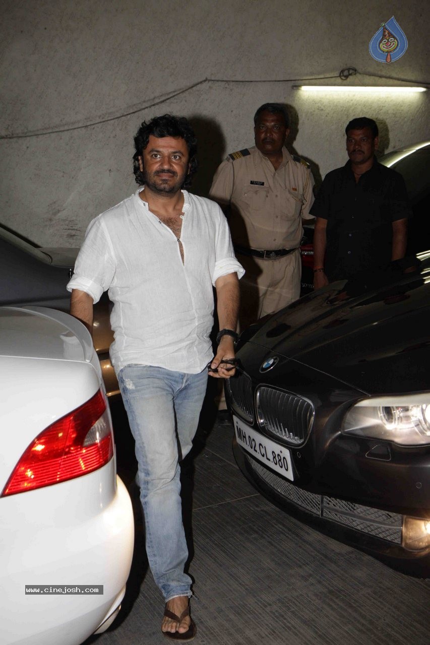 Bolly Celebs at Tanu Weds Manu Returns Special Show - 37 / 55 photos