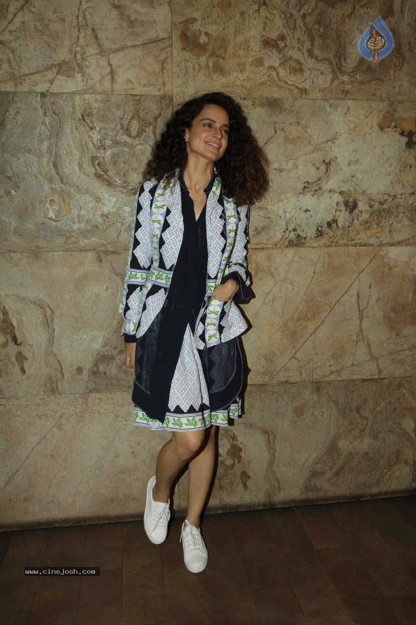 Bolly Celebs at Tanu Weds Manu Returns Special Show - 43 / 55 photos