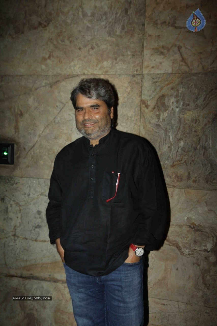 Bolly Celebs at Tanu Weds Manu Returns Special Show - 55 / 55 photos