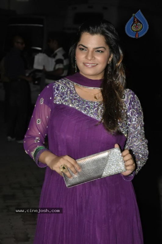 Bolly Celebs at Telly Chakkar New Talent Awards Function - 14 / 54 photos