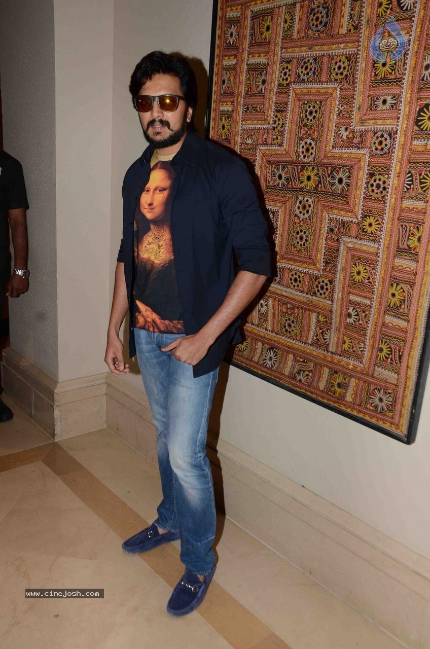Bolly Celebs at The 16th IIFA Voting Weekend - 10 / 86 photos