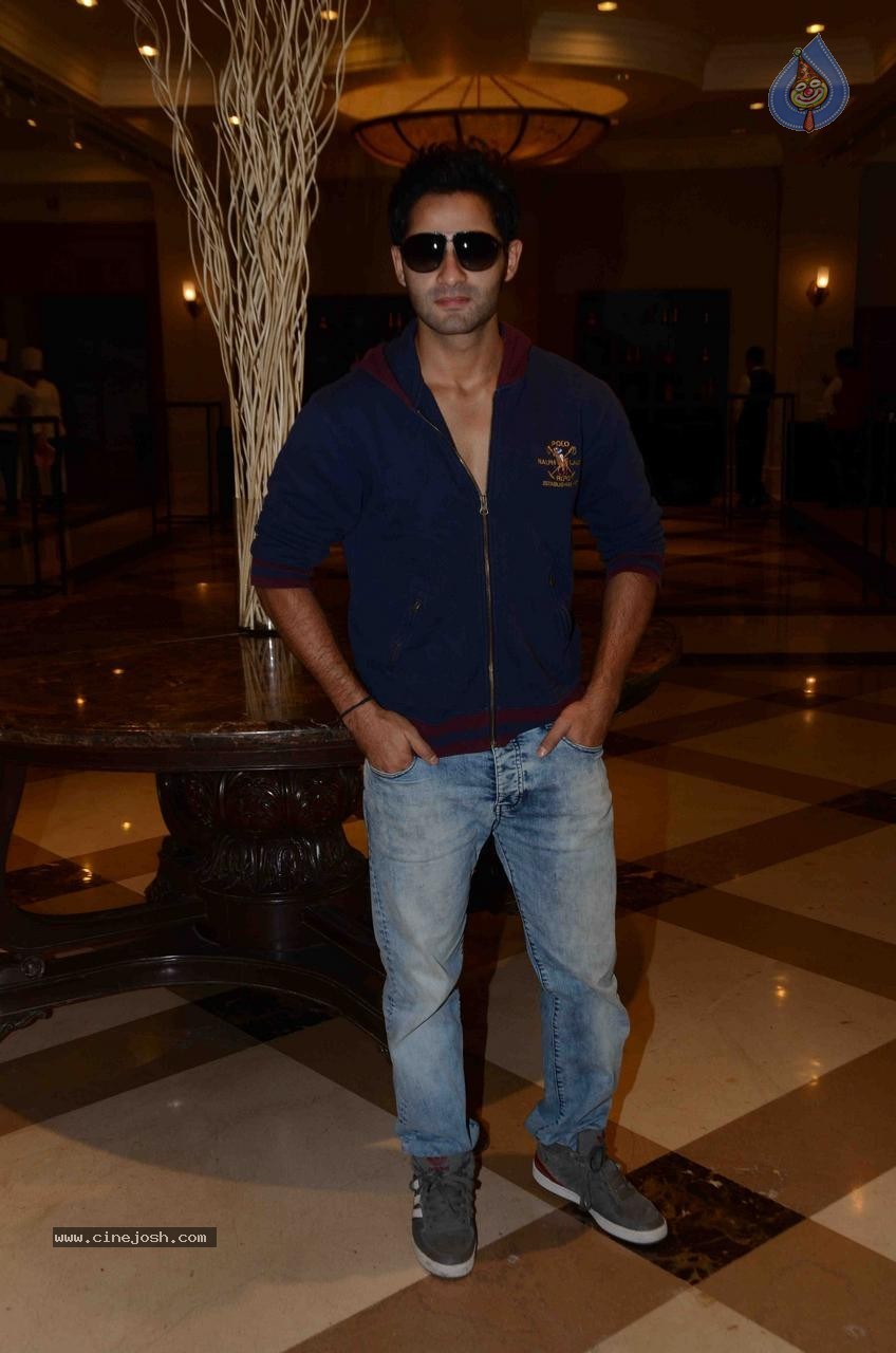 Bolly Celebs at The 16th IIFA Voting Weekend - 29 / 86 photos