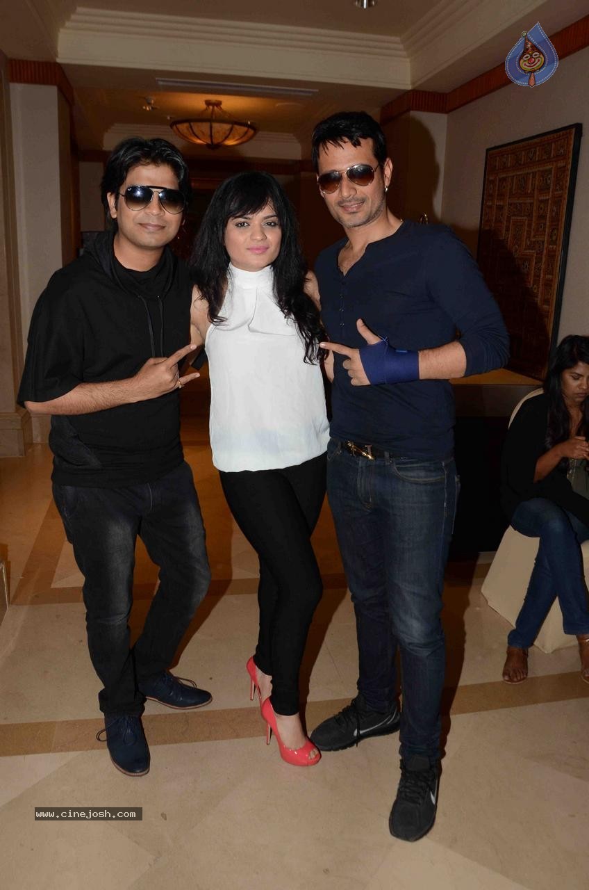 Bolly Celebs at The 16th IIFA Voting Weekend - 43 / 86 photos
