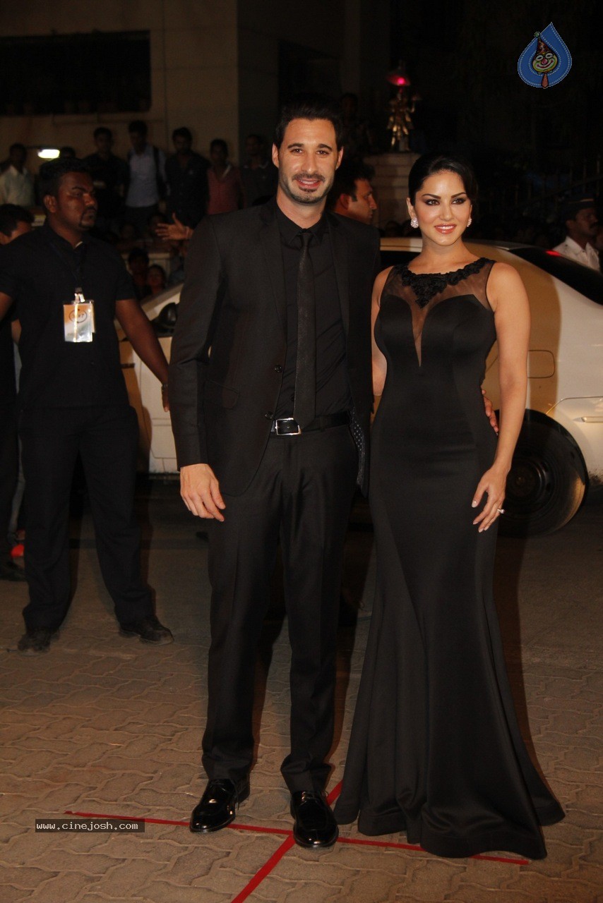 Bolly Celebs at The 60th Britannia Filmfare 2014 Awards 01 - 6 / 144 photos