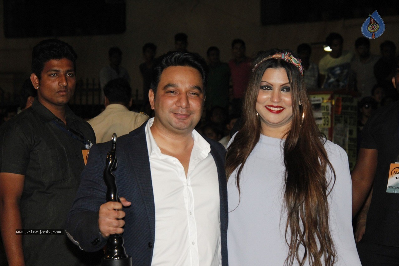 Bolly Celebs at The 60th Britannia Filmfare 2014 Awards 01 - 28 / 144 photos