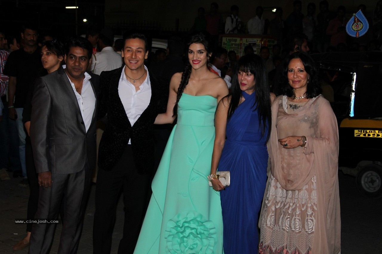 Bolly Celebs at The 60th Britannia Filmfare 2014 Awards 02 - 143 / 144 photos