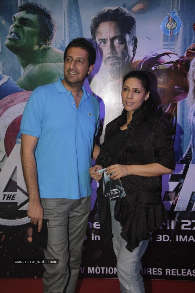 Bolly Celebs at The Avengers Movie Premiere - 20 / 31 photos