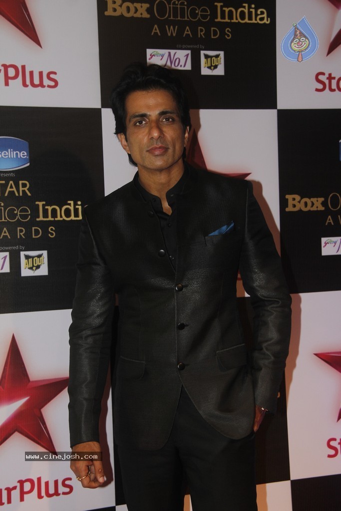 Bolly Celebs at The First Star Box Office India Awards - 19 / 90 photos