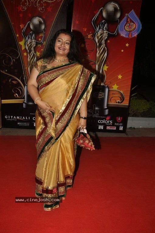 Bolly Celebs at The Global Indian Film and TV Honours 2011 - 52 / 92 photos