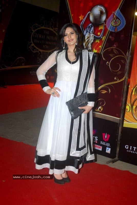 Bolly Celebs at The Global Indian Film and TV Honours 2011 - 66 / 92 photos
