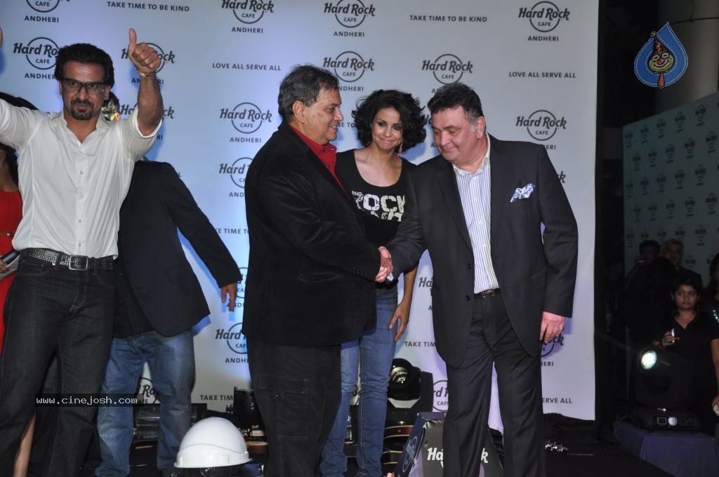 Bolly Celebs at The Hard Rock Cafe Launch - 11 / 53 photos