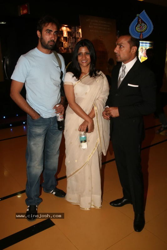 Bolly Celebs at The Japanese Wife Premiere - 16 / 48 photos