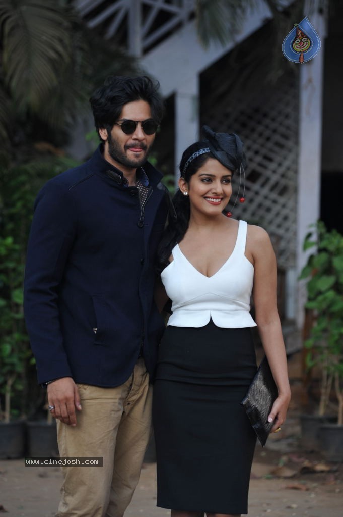 Bolly Celebs at the MID DAY Trophy Event - 29 / 43 photos