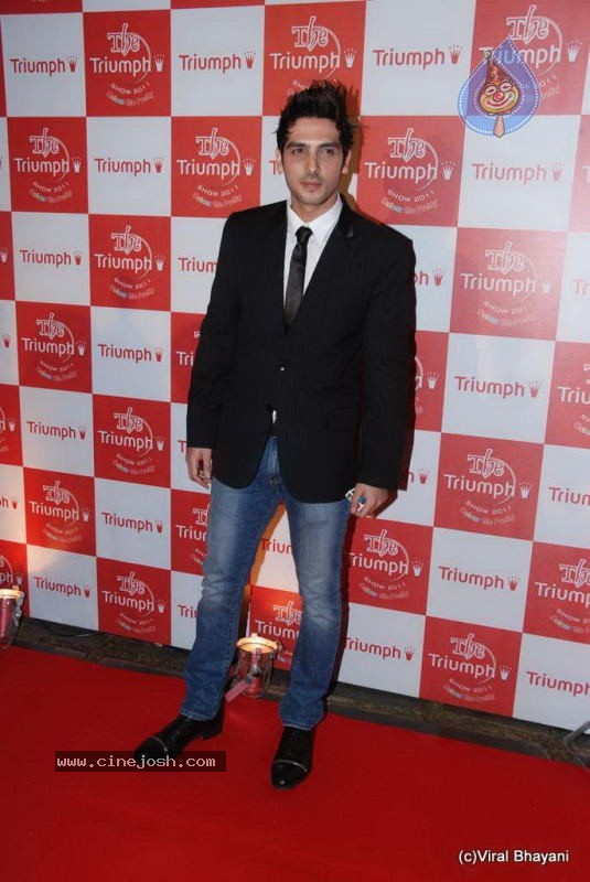 Bolly Celebs at The Triumph Show 2011 - 12 / 129 photos