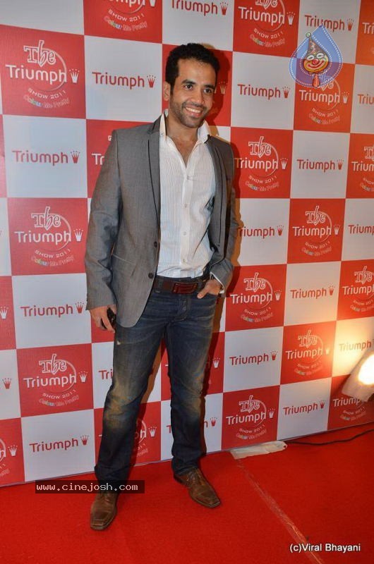 Bolly Celebs at The Triumph Show 2011 - 15 / 129 photos