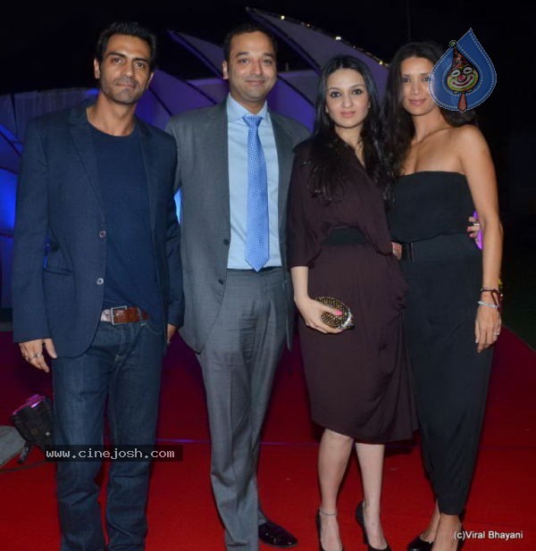 Bolly Celebs at The Triumph Show 2011 - 22 / 129 photos