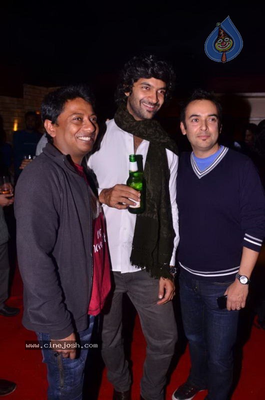 Bolly Celebs at Turning 30 Bash - 9 / 84 photos