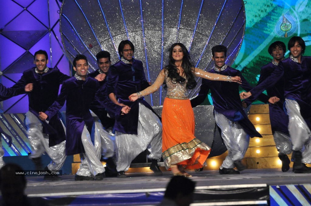 Bolly Celebs at UMANG 2014 - 105 / 108 photos