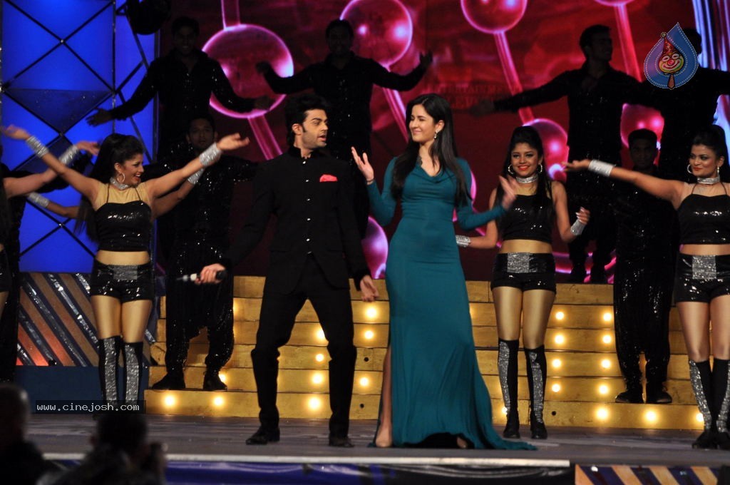Bolly Celebs at UMANG 2014 - 107 / 108 photos