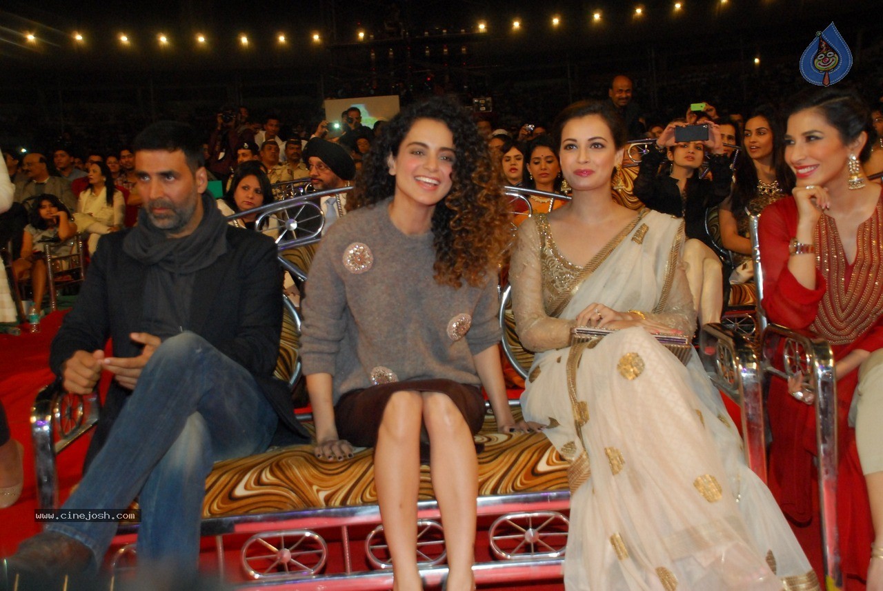 Bolly Celebs at Umang Event 01 - 26 / 120 photos