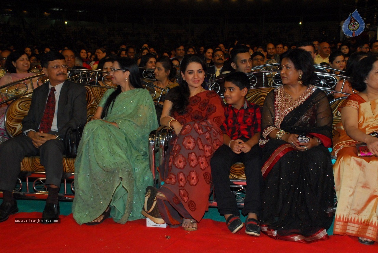 Bolly Celebs at Umang Event 01 - 33 / 120 photos