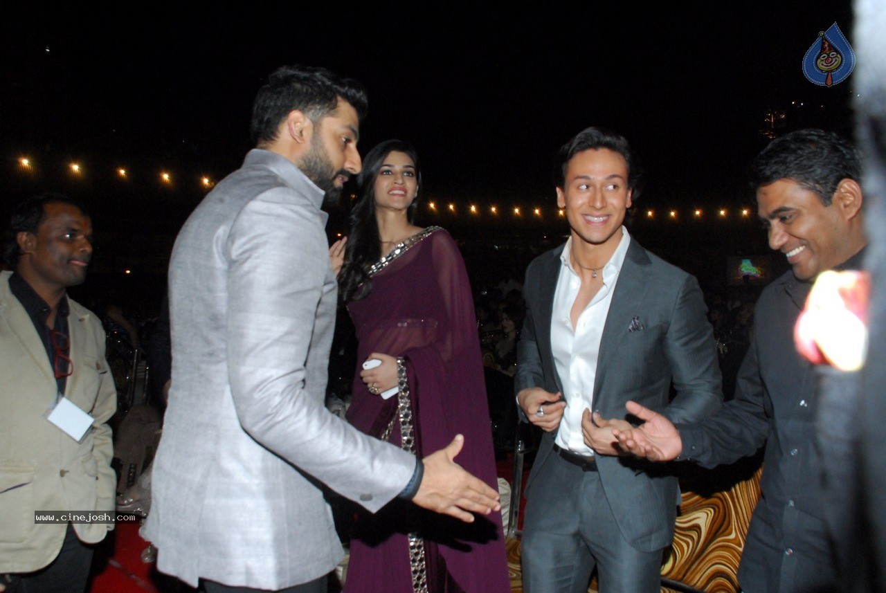 Bolly Celebs at Umang Event 01 - 35 / 120 photos