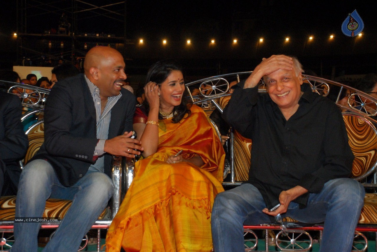 Bolly Celebs at Umang Event 01 - 46 / 120 photos