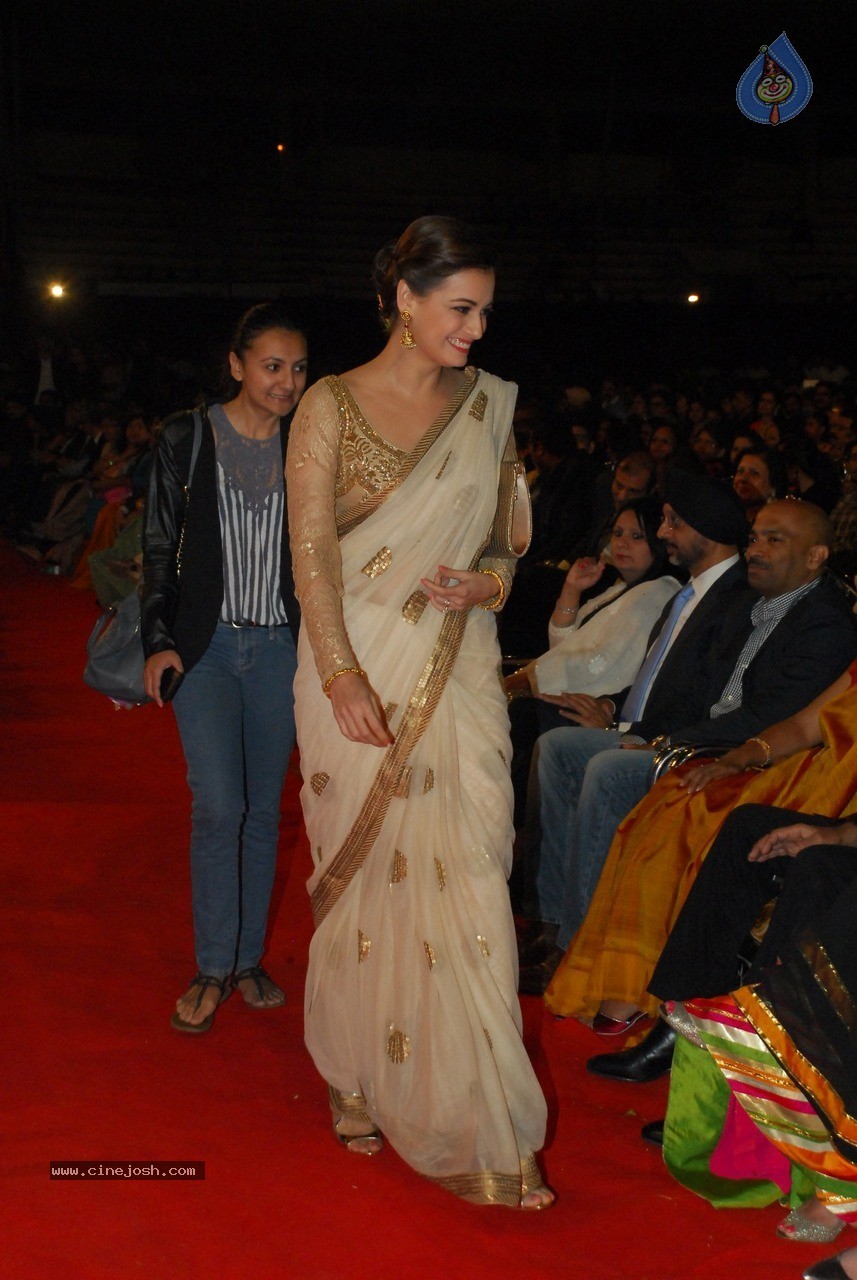 Bolly Celebs at Umang Event 01 - 48 / 120 photos