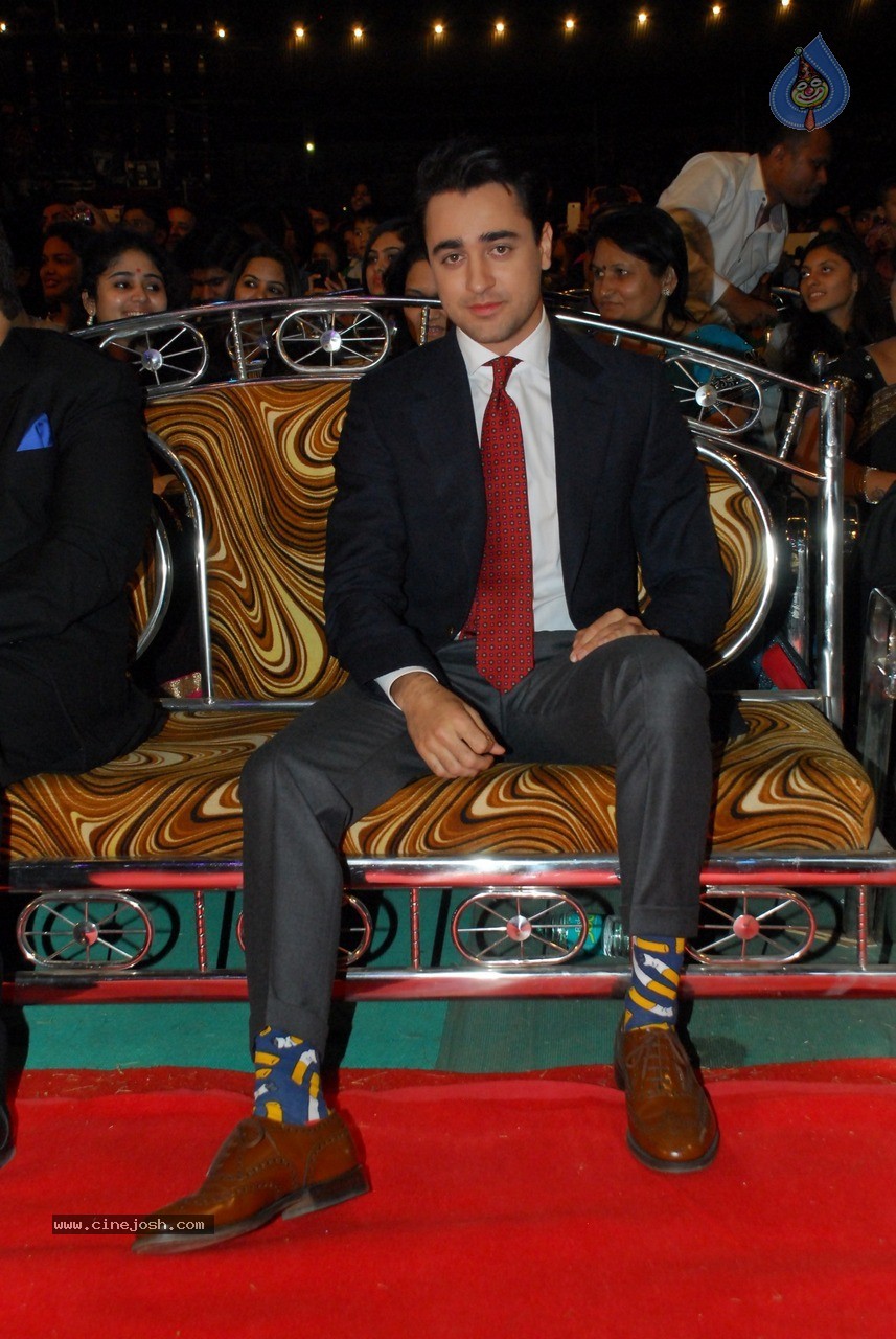 Bolly Celebs at Umang Event 01 - 51 / 120 photos