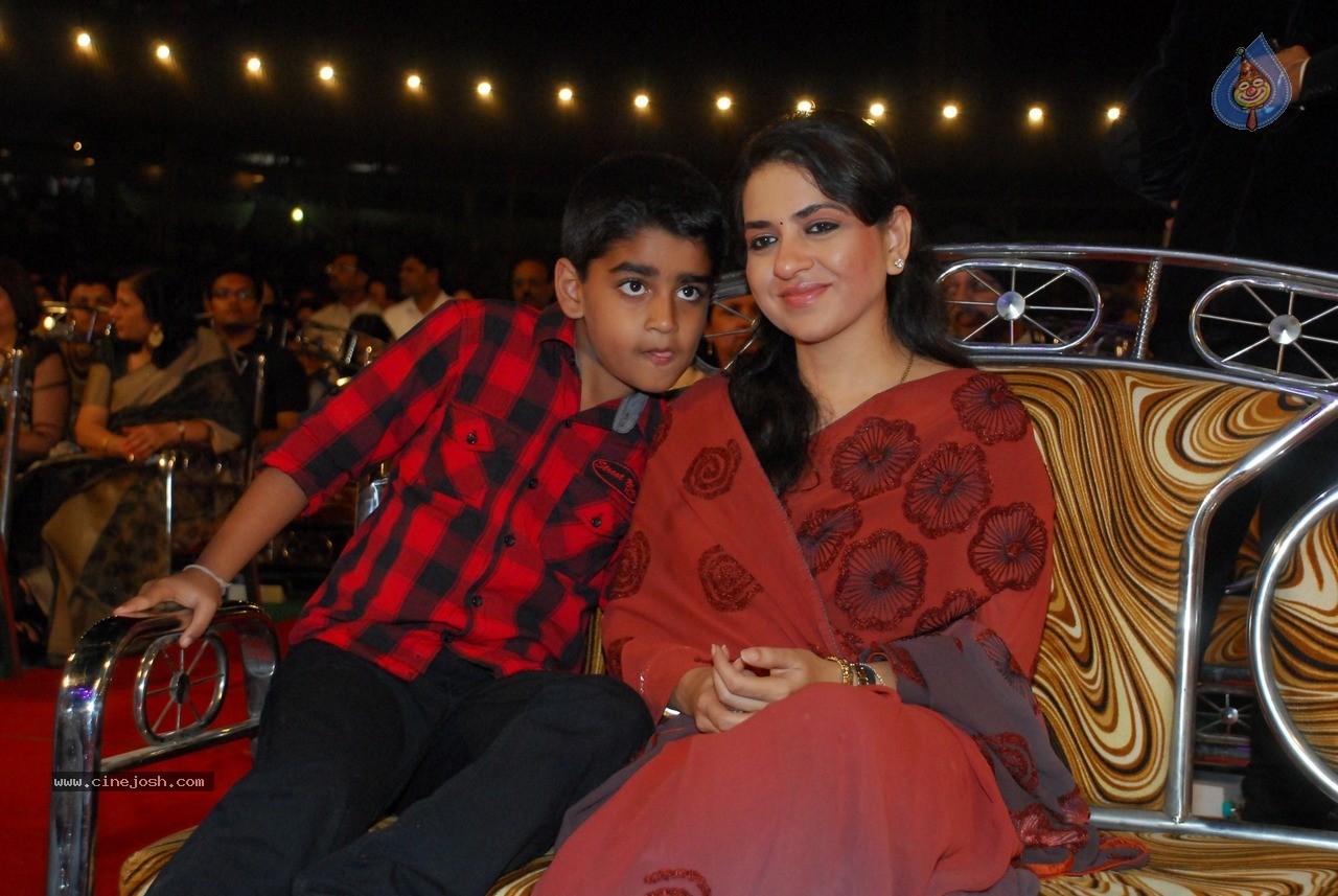 Bolly Celebs at Umang Event 01 - 54 / 120 photos