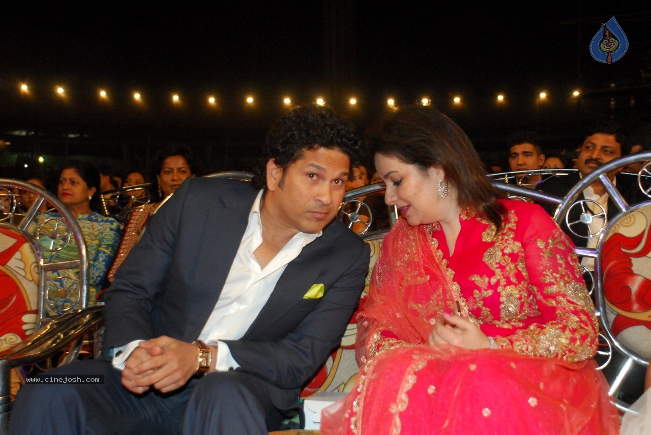 Bolly Celebs at Umang Event 01 - 59 / 120 photos
