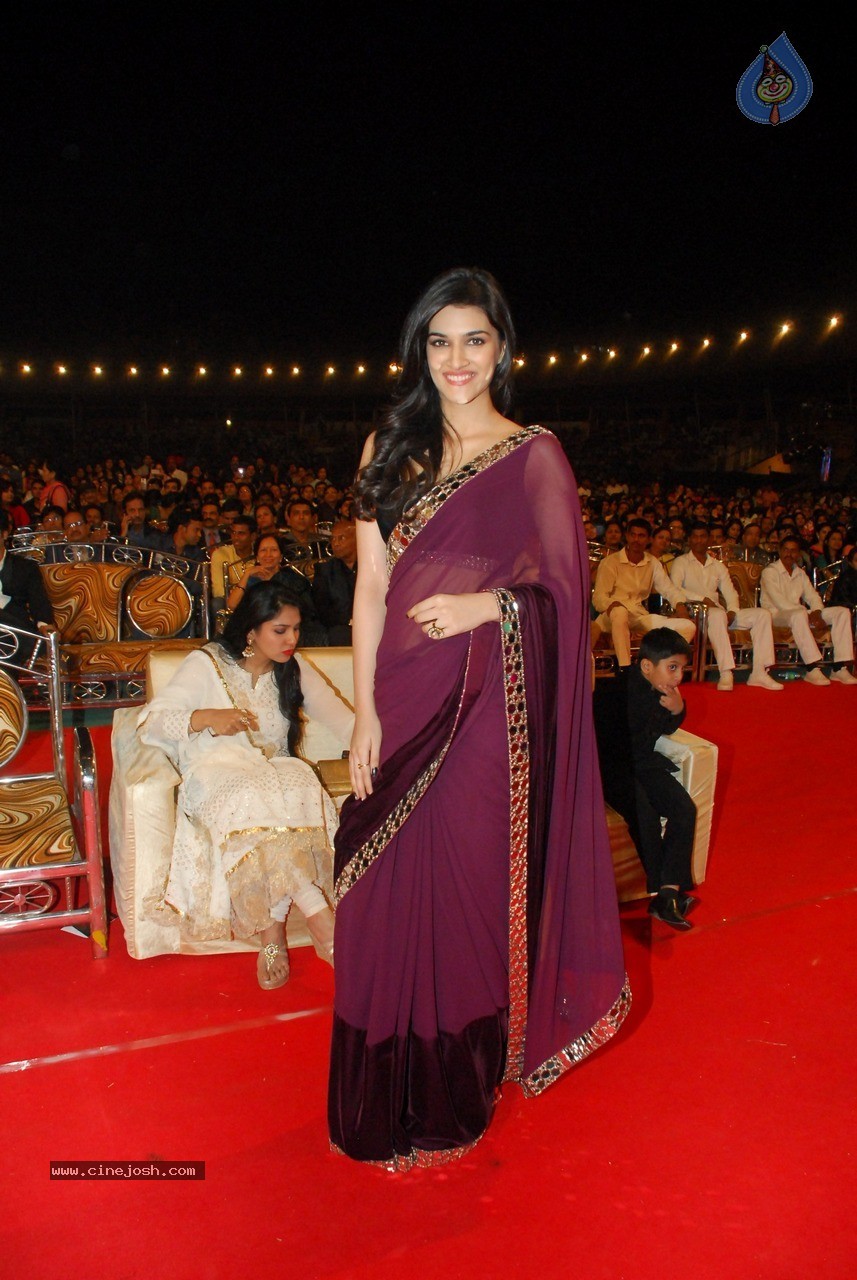 Bolly Celebs at Umang Event 01 - 104 / 120 photos