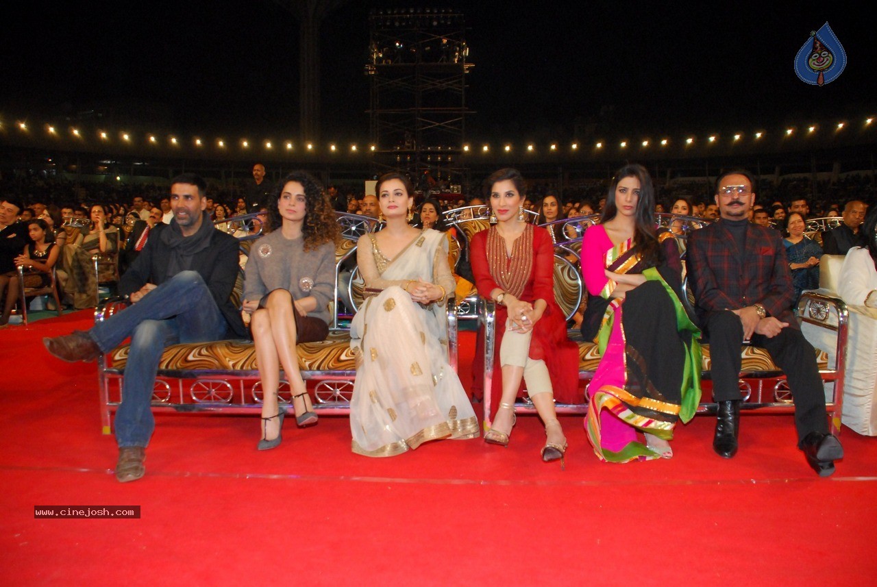 Bolly Celebs at Umang Event 01 - 118 / 120 photos