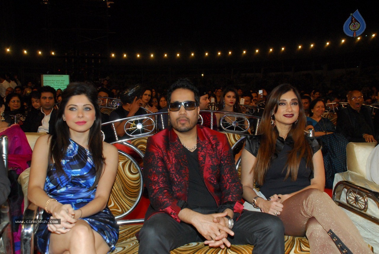 Bolly Celebs at Umang Event 02 - 27 / 98 photos