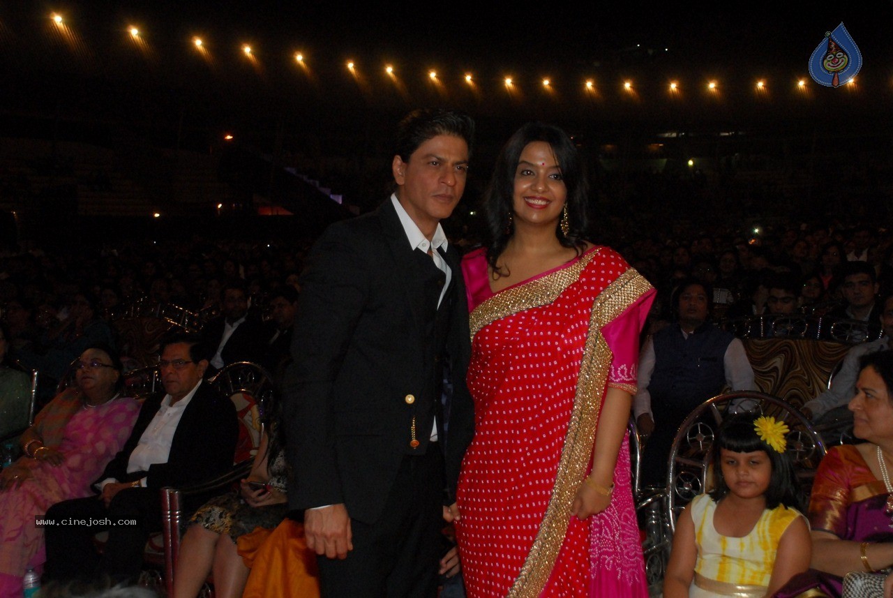Bolly Celebs at Umang Event 02 - 52 / 98 photos
