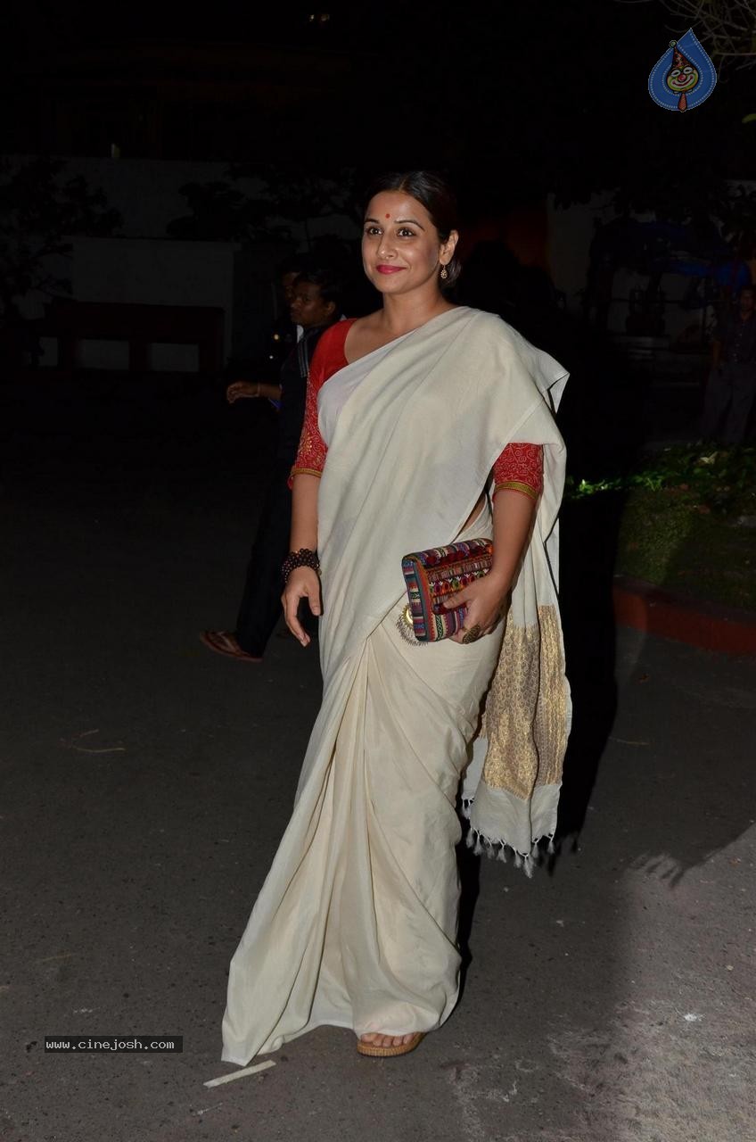 Bolly Celebs at Under Construction Show - 20 / 55 photos