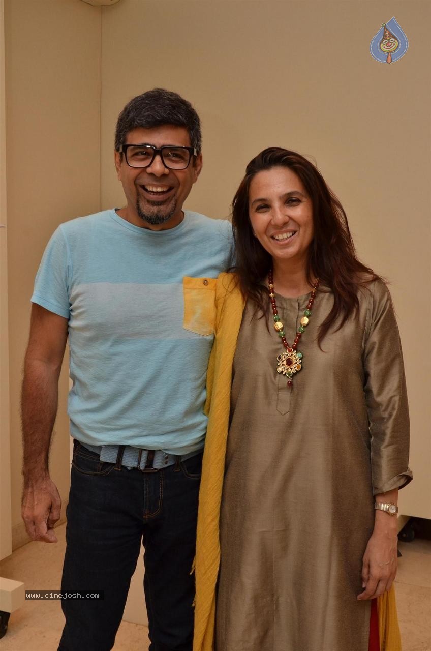 Bolly Celebs at Under Construction Show - 27 / 55 photos