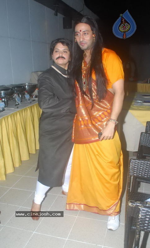 Bolly Celebs at Uttaran Party - 9 / 33 photos