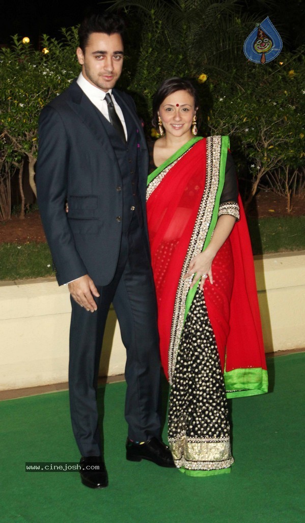 Bolly Celebs at Vishesh Bhatt Wedding Reception - 16 / 136 photos