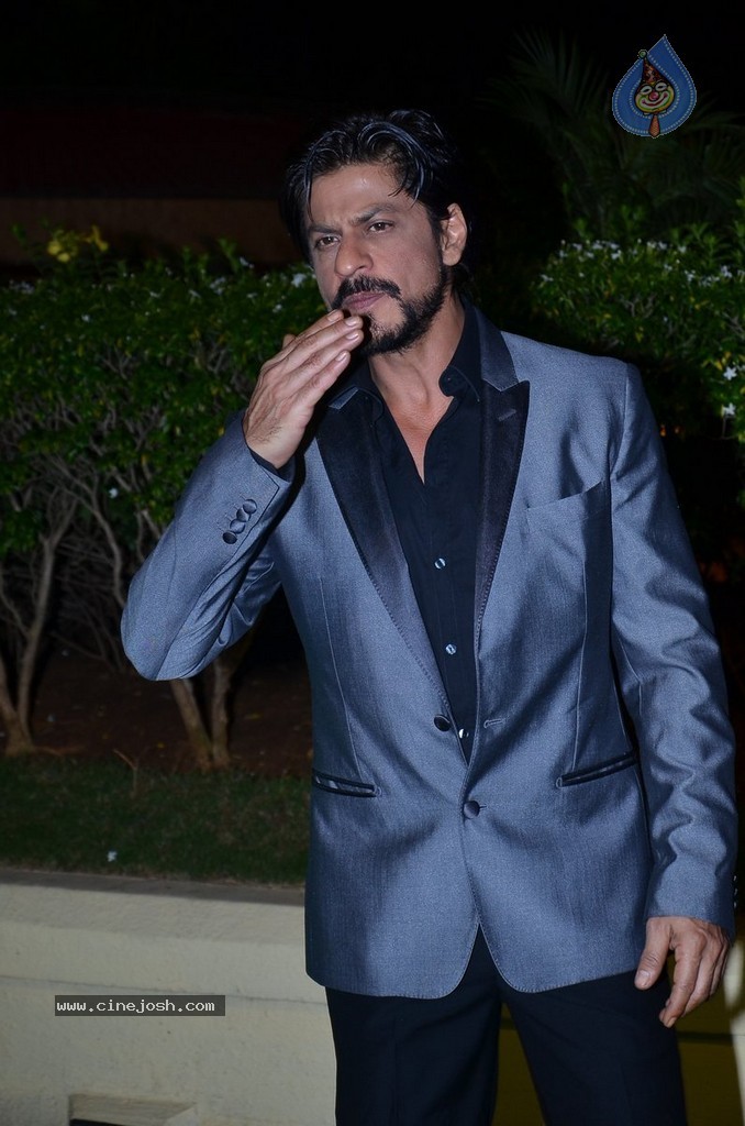 Bolly Celebs at Vishesh Bhatt Wedding Reception - 49 / 136 photos