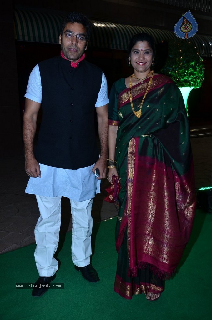 Bolly Celebs at Vishesh Bhatt Wedding Reception - 61 / 136 photos