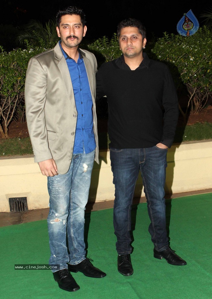 Bolly Celebs at Vishesh Bhatt Wedding Reception - 62 / 136 photos